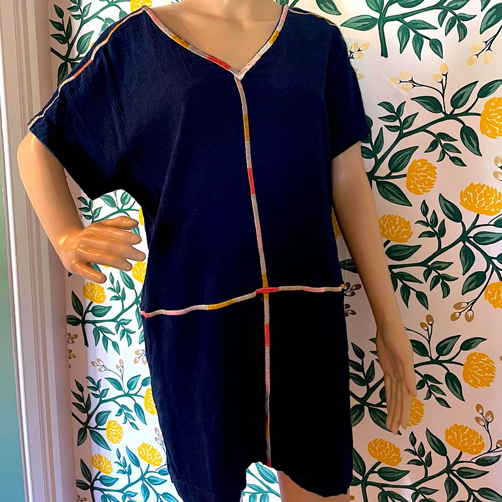 Madewell cotton V-neck shirt/shift/ mini dress. Navy blue with pink & yellow
